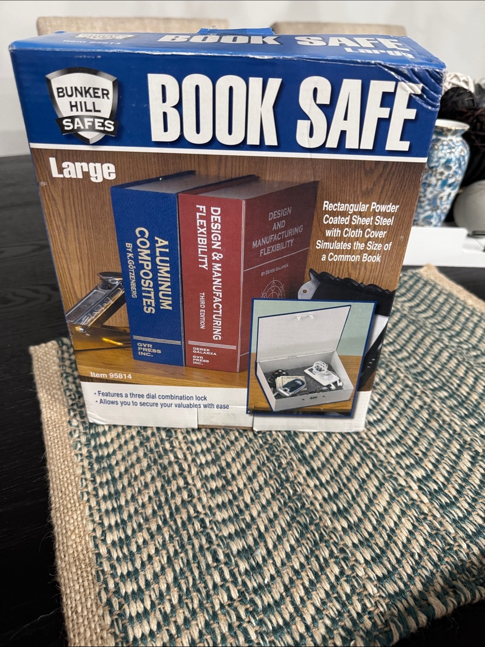 Bunker Hill Book Safe - Large in White and Blue